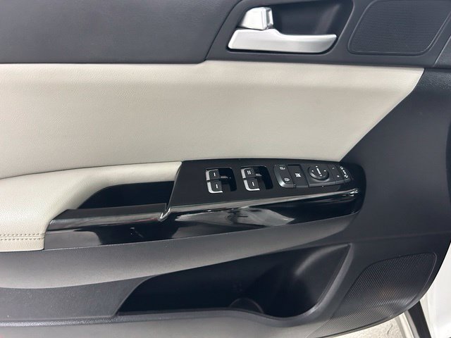 Used 2018 Kia Sportage EX w/ EX Sport Appearance Package AWD/4WD image 17