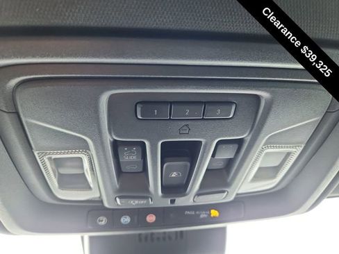 Used 2022 GMC Sierra 1500 AT4 w/ Technology Package AWD/4WD image 48