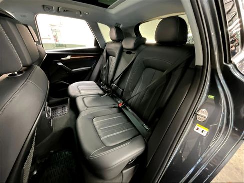 Used 2023 Audi Q5 2.0T Premium Plus w/ Premium Plus Package AWD/4WD image 29