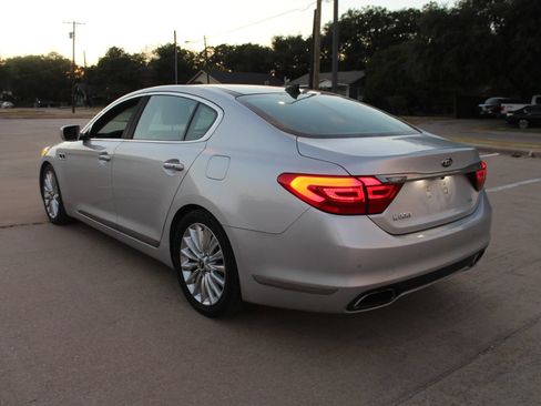 Used 2015 Kia K900 Luxury w/ VIP Package (Discontinued) RWD image 12