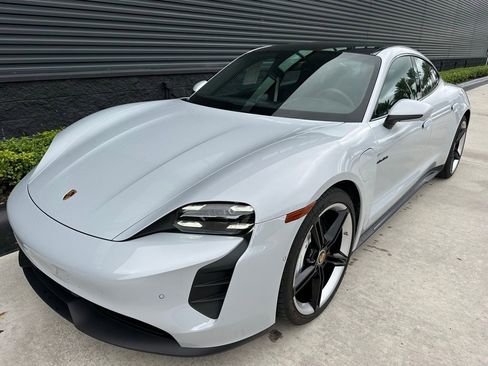 Used 2024 Porsche Taycan GTS image 6