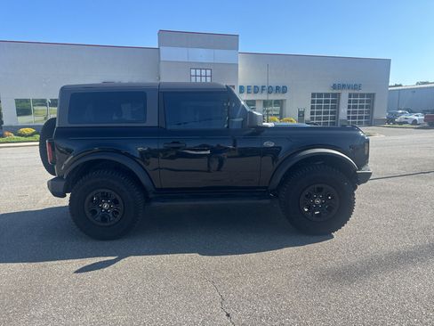 Used 2023 Ford Bronco Wildtrak AWD/4WD image 2
