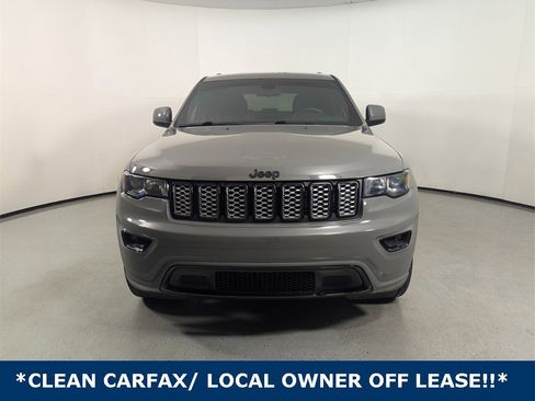 Used 2021 Jeep Grand Cherokee Laredo X image 2