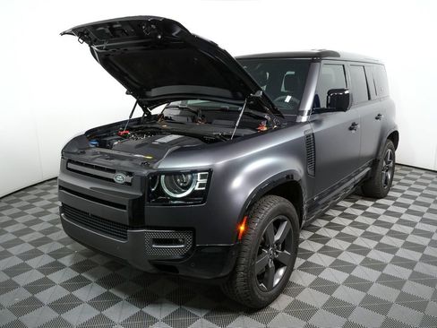 Used 2023 Land Rover Defender 110 V8 image 33
