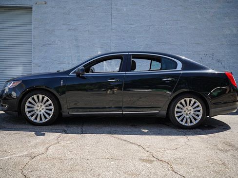 Used 2014 Lincoln MKS image 10