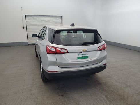 Used 2019 Chevrolet Equinox LS FWD image 6