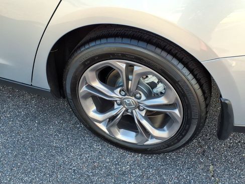 Used 2024 Honda Accord EX image 12