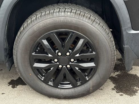 Used 2017 GMC Acadia SLE w/ Driver Alert Package I AWD/4WD image 47