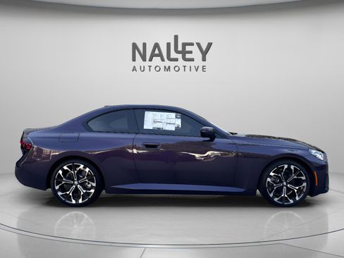 Used 2025 BMW 230i Coupe w/ Premium Package image 4