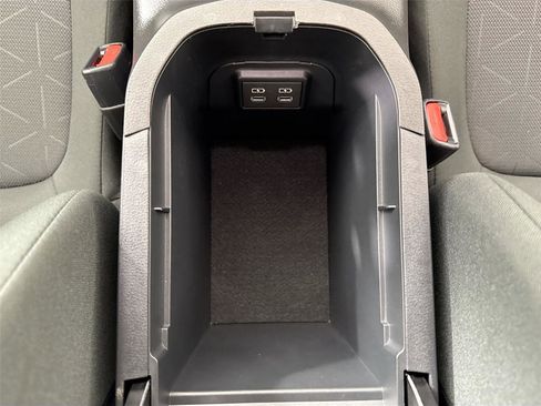 Certified 2025 Toyota RAV4 XLE image 34