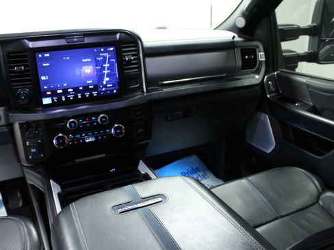 Used 2025 Ford F350 Platinum image 19