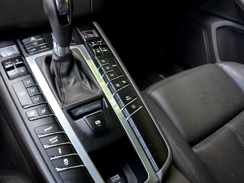 Used 2016 Porsche Macan S image 26