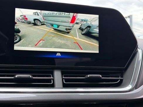 New 2026 Chevrolet Trax ACTIV w/ Sunroof Package FWD image 28