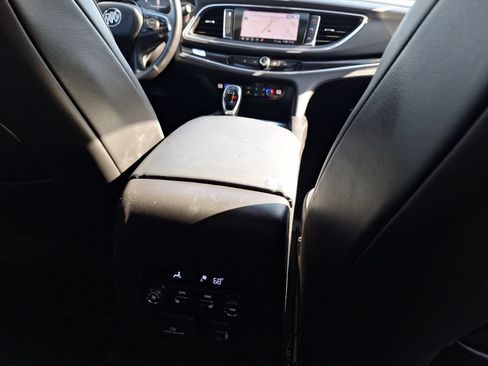 Used 2020 Buick Enclave Avenir FWD image 33