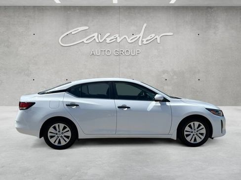 Used 2025 Nissan Sentra S FWD image 17