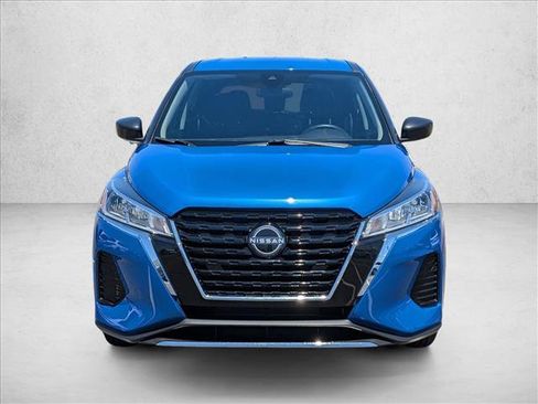 Used 2023 Nissan Kicks S FWD image 2
