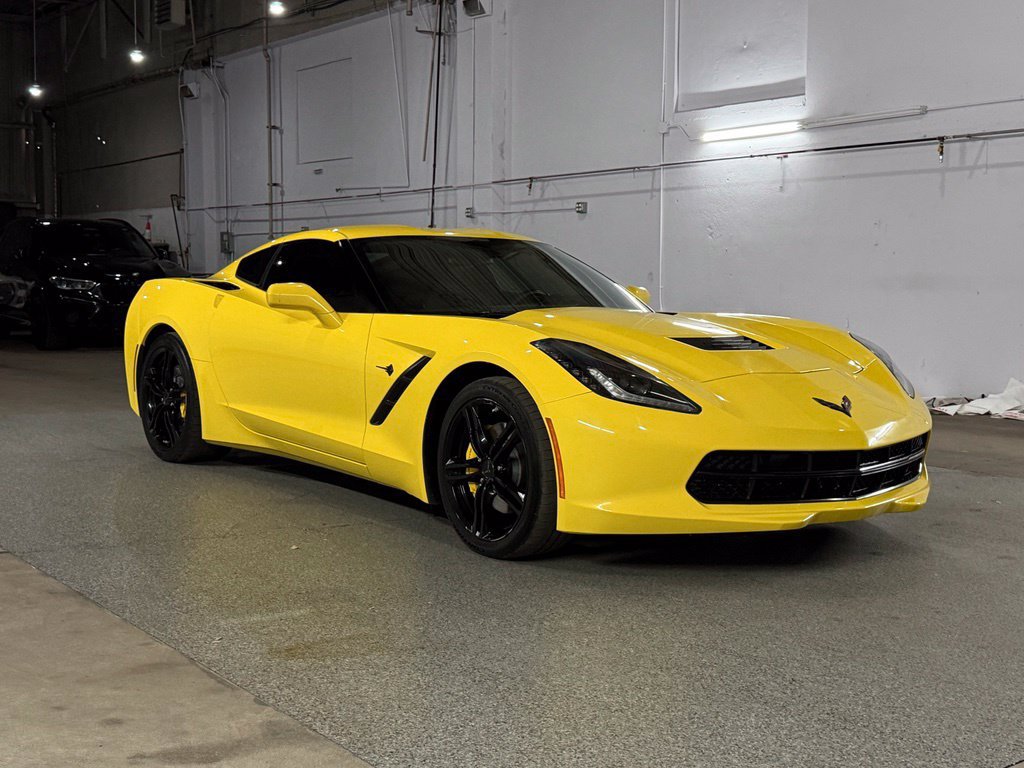 Used 2017 Chevrolet Corvette Stingray Coupe w/ Carbon Flash Badge Package RWD image 3