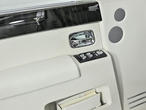Used 2013 Rolls-Royce Phantom Sedan image 18