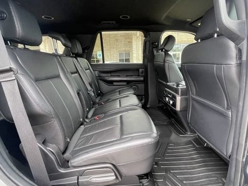 Used 2019 Ford Expedition XLT w/ Equipment Group 202A RWD image 29