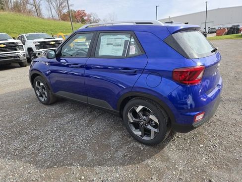 New 2026 Hyundai Venue SEL image 3