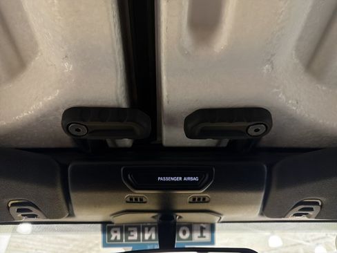 Used 2018 Jeep Wrangler Unlimited Sport S AWD/4WD image 34