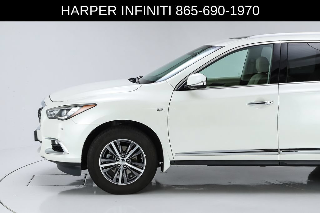 Used 2017 INFINITI QX60 Luxe w/ Premium Plus Package AWD/4WD image 3