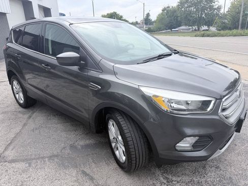 Used 2017 Ford Escape SE FWD image 23
