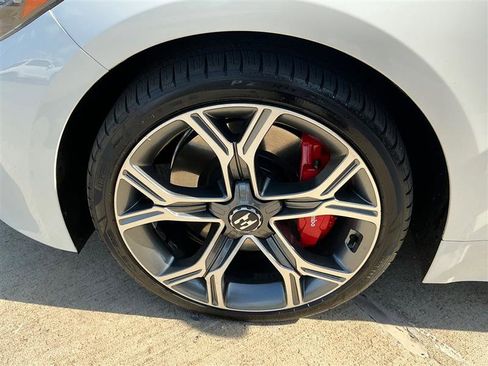 Used 2019 Kia Stinger GT AWD/4WD image 23