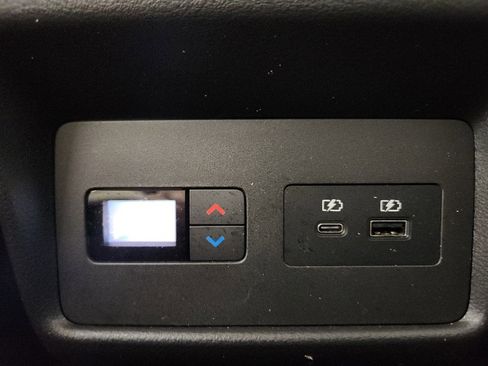 Used 2023 Nissan Rogue SL w/ SL Premium Package image 34