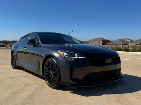 Used 2019 Kia Stinger Premium image 3