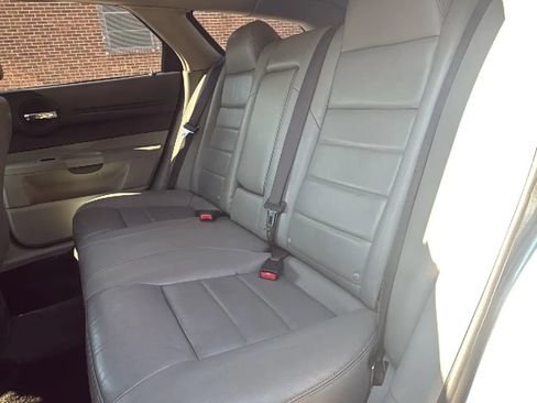 Used 2006 Dodge Magnum R/T RWD image 27
