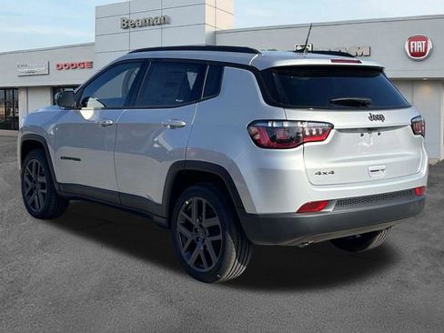 New 2026 Jeep Compass Latitude w/ Sun and Sound Group image 5