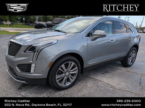 Used 2025 Cadillac XT5 Premium Luxury w/ Technology Package FWD image 1