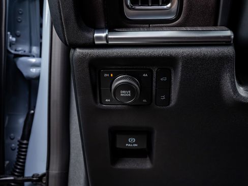 Used 2025 Ford Expedition Platinum w/ Platinum Ultimate Package image 22