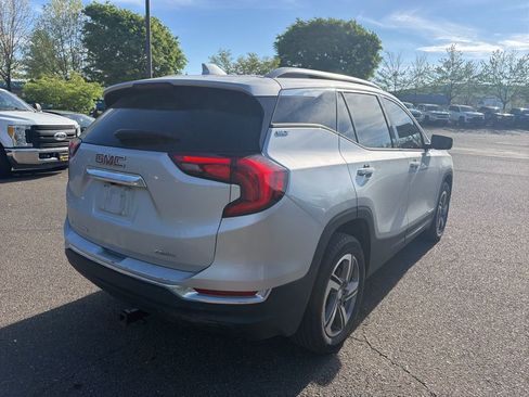 Used 2021 GMC Terrain SLT image 5