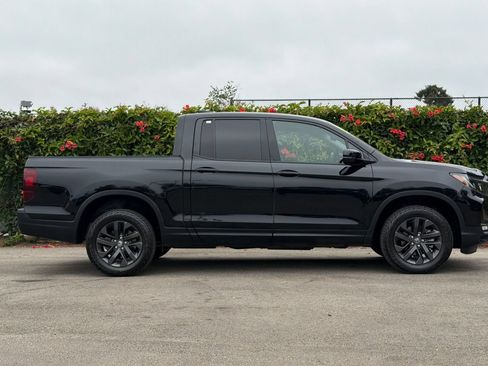 Used 2025 Honda Ridgeline Sport image 3