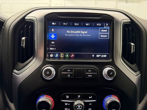 Used 2019 GMC Sierra 1500 SLT w/ SLT Premium Plus Package AWD/4WD image 17