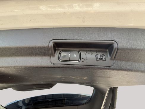 Used 2021 Ford Explorer Limited w/ Hybrid Equipment Group 310A image 33