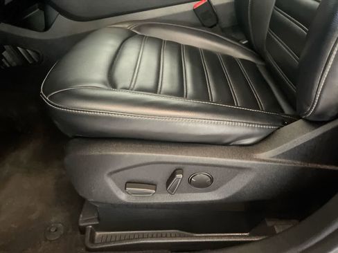 Used 2024 Ford Edge SEL image 12