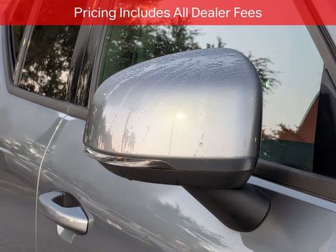 Used 2019 Volvo XC40 T5 Momentum AWD/4WD image 12