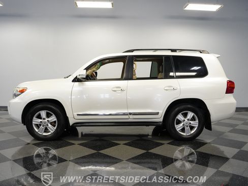 Used 2013 Toyota Land Cruiser AWD/4WD image 2