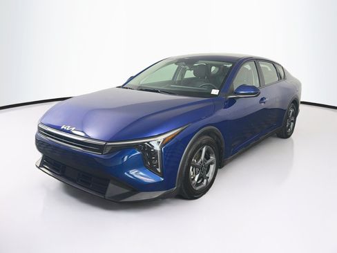 Used 2025 Kia K4 FWD image 3