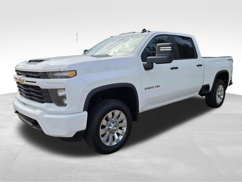 Used 2024 Chevrolet Silverado 2500 Custom w/ Custom Convenience Package AWD/4WD image 6
