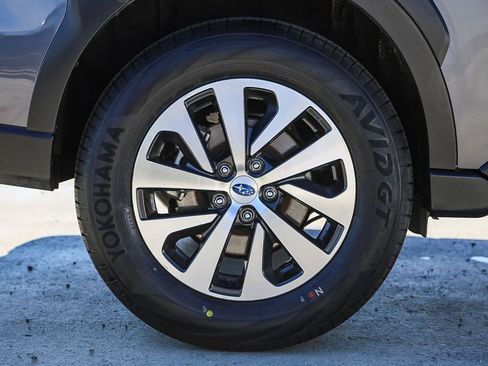 Used 2025 Subaru Outback Premium image 12