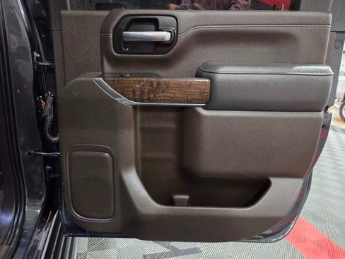 Used 2021 GMC Sierra 3500 Denali w/ Denali Ultimate Package image 39