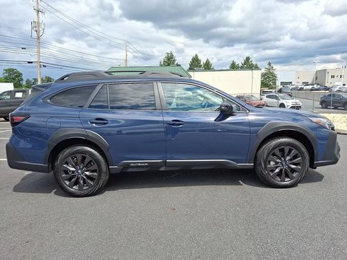 Used 2025 Subaru Outback Onyx Edition AWD/4WD image 7
