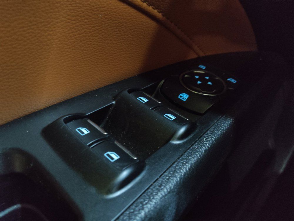 Used 2020 Ford Fusion Titanium AWD/4WD image 27