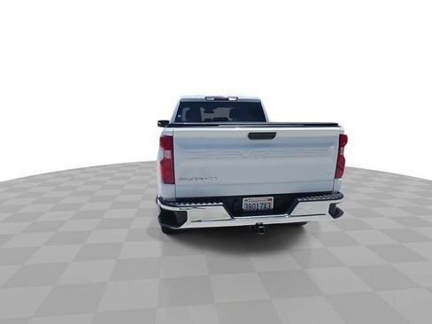 Used 2024 Chevrolet Silverado 1500 LT AWD/4WD image 7