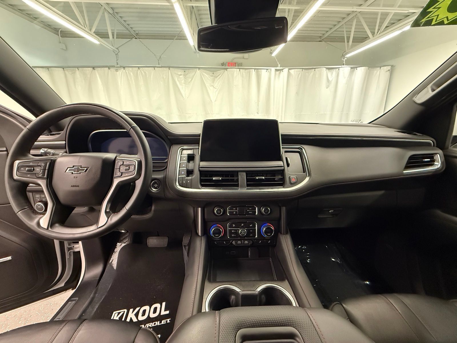Used 2023 Chevrolet Tahoe RST w/ Luxury Package AWD/4WD image 17