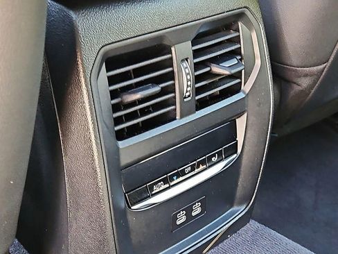 Used 2025 BMW i4 xDrive40i image 11